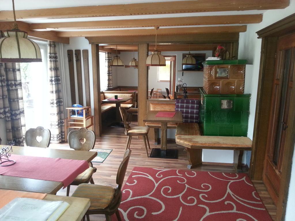 ヴェンスHaus Alpenblickアパートメント 部屋 写真