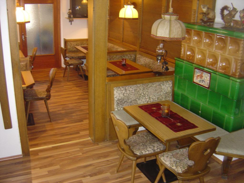 ヴェンスHaus Alpenblickアパートメント 部屋 写真